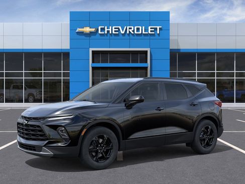 New 2025 Chevrolet Blazer LT w/ Midnight/Sport Edition image 2