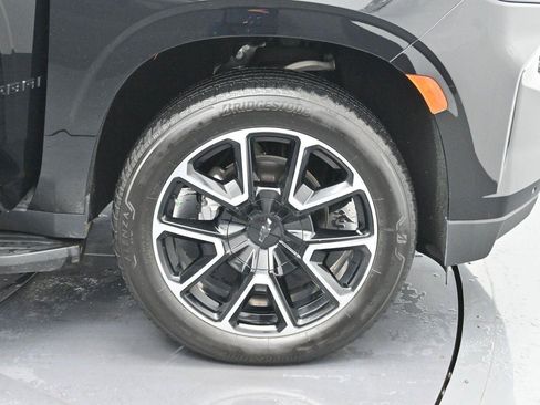 Used 2024 Chevrolet Suburban RST w/ Luxury Package AWD/4WD image 40