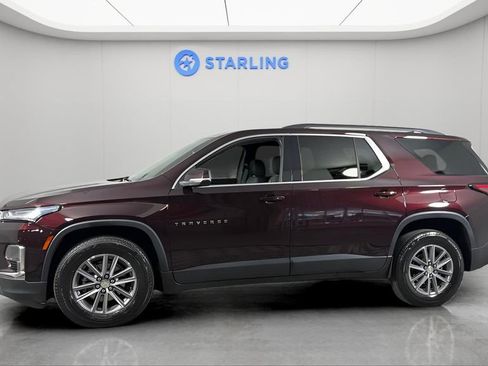 Used 2022 Chevrolet Traverse LT FWD image 2