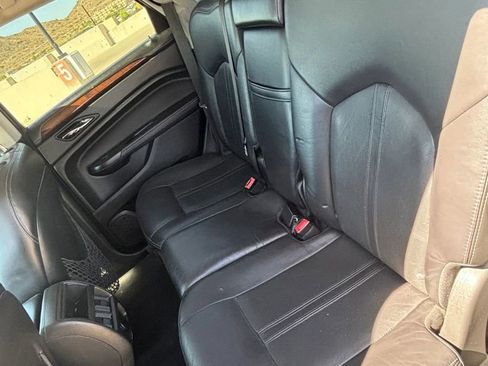 Used 2016 Cadillac SRX Luxury image 18