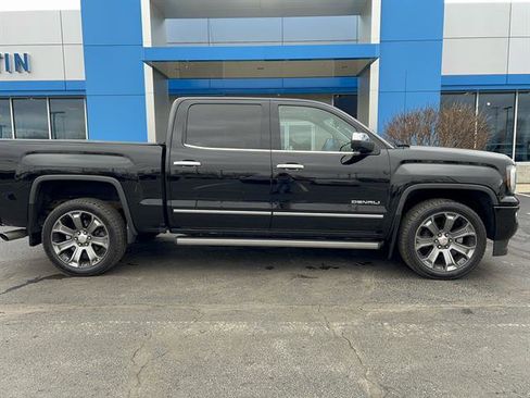 Used 2016 GMC Sierra 1500 Denali w/ Denali Ultimate Package image 8