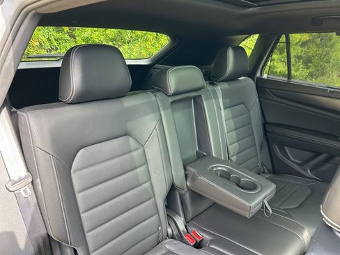 Used 2025 Volkswagen Atlas Cross Sport SEL image 46