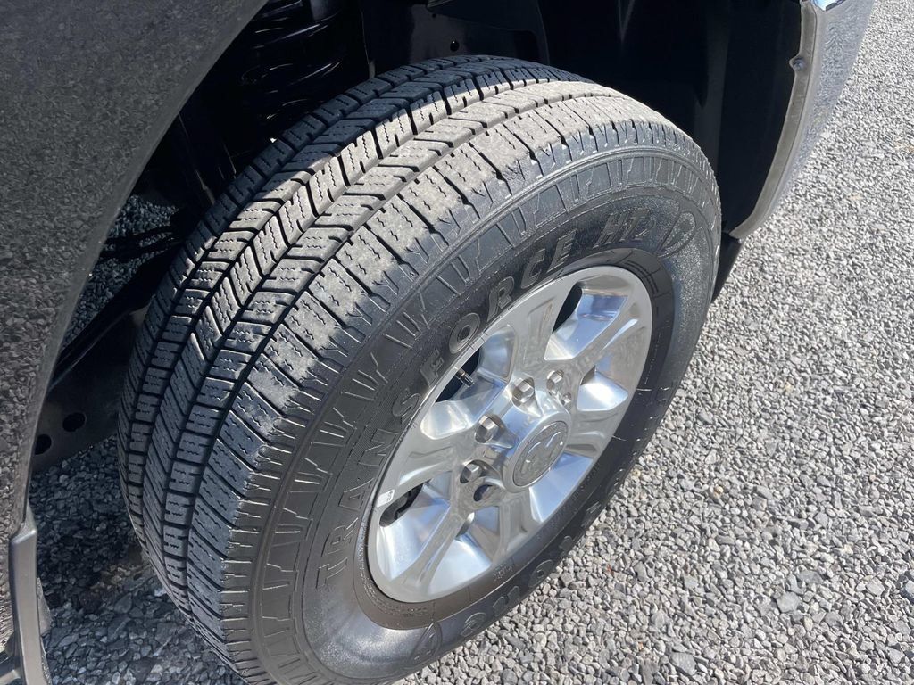 Used 2026 RAM 2500 Big Horn AWD/4WD image 31