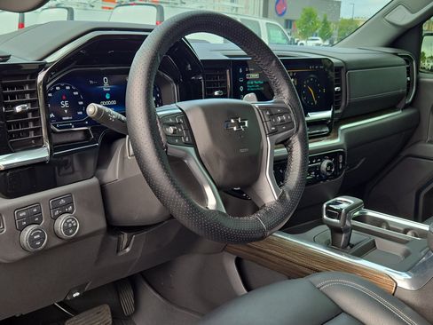 Certified 2025 Chevrolet Silverado 1500 LT Trail Boss w/ Protection Package AWD/4WD image 17
