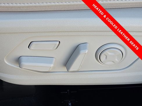 Used 2023 Kia Sorento SX Prestige image 15