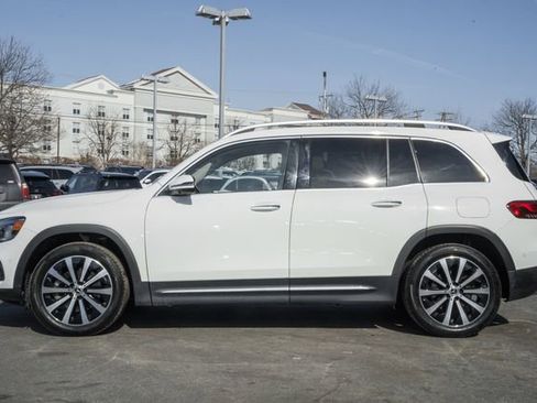 Used 2022 Mercedes-Benz GLB 250 4MATIC image 4