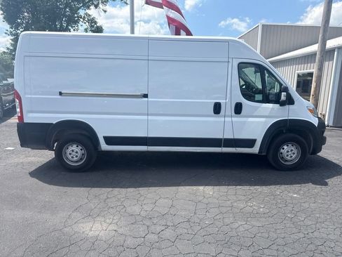 Used 2023 RAM ProMaster 2500 FWD image 2