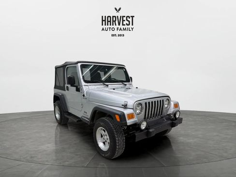 Used 2004 Jeep Wrangler 4WD w/ Dual Top Group image 10