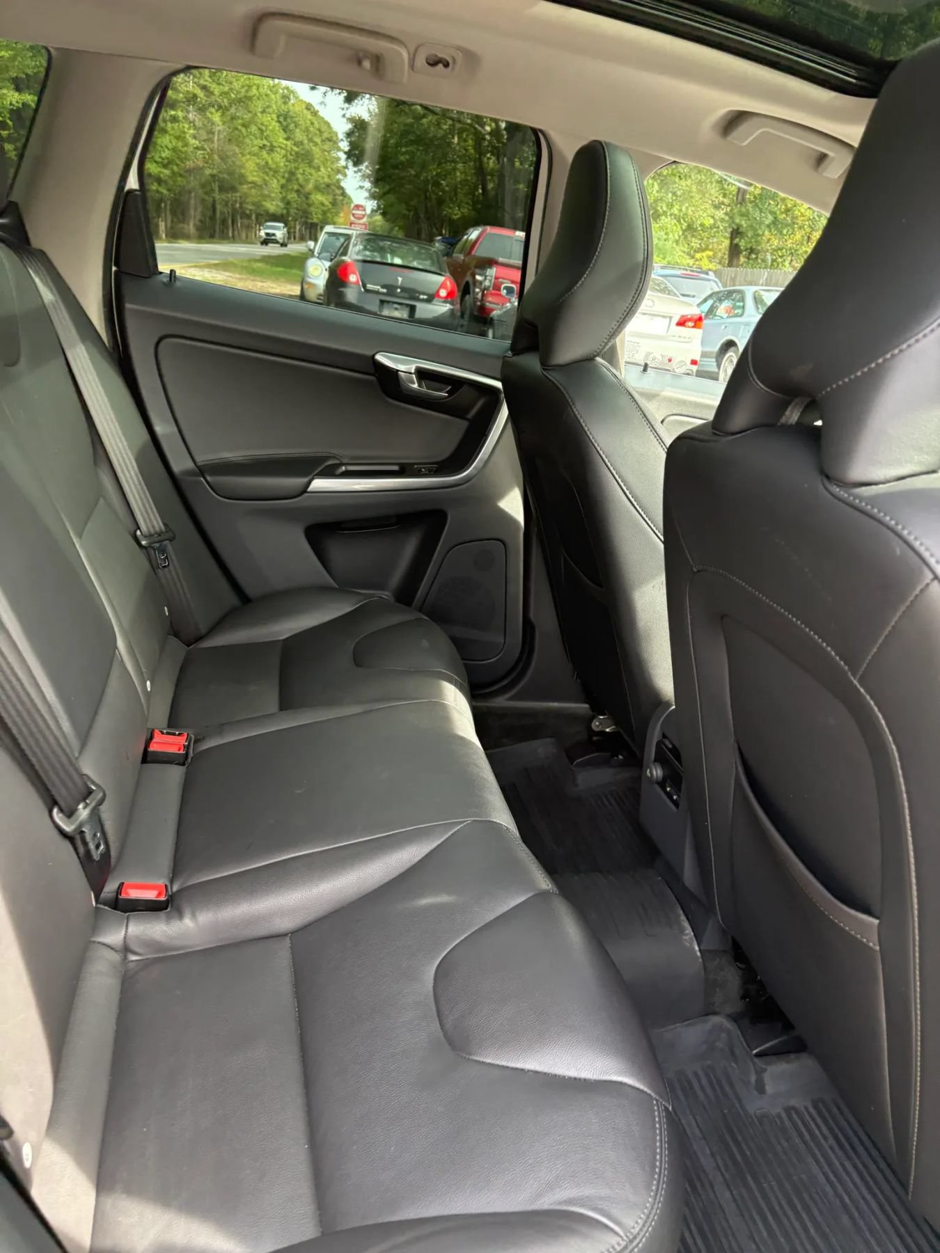 Used 2016 Volvo XC60 T6 Platinum AWD/4WD image 39