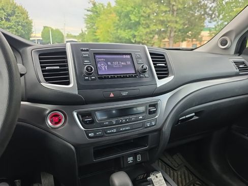 Used 2019 Honda Ridgeline Sport image 19