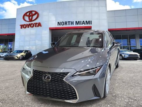 Used 2023 Lexus IS 300 w/ Comfort Package RWD image 2