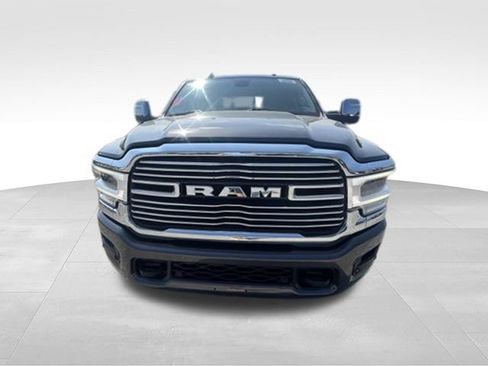 Used 2024 RAM 2500 Laramie AWD/4WD image 9