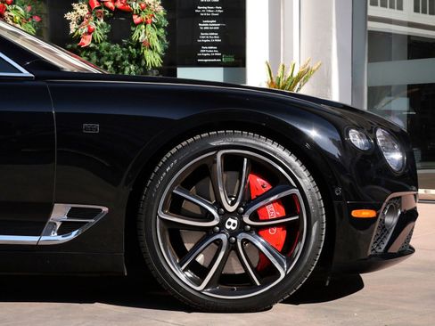 Used 2020 Bentley Continental GT image 6