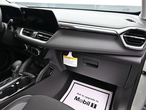 New 2026 Chevrolet TrailBlazer LT w/ Convenience Package FWD image 28