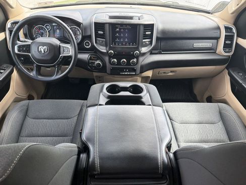 Used 2020 RAM 1500 4x4 Crew Cab image 20