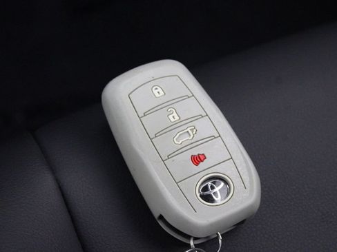 Used 2024 Toyota Corolla XSE FWD image 29