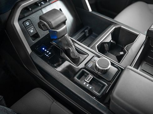 Used 2025 Toyota Tundra SR5 AWD/4WD image 15