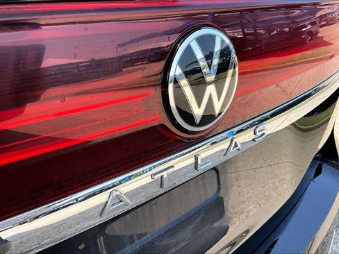 Used 2024 Volkswagen Atlas SE FWD image 31