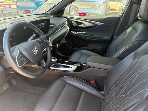 Used 2025 Buick Envista Avenir FWD image 13