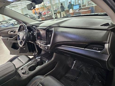 Used 2019 Chevrolet Traverse RS image 8