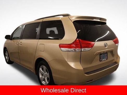 Used 2011 Toyota Sienna LE FWD image 4