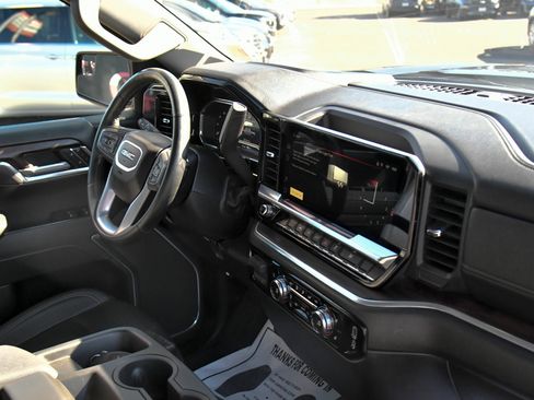 Used 2025 GMC Sierra 1500 SLT AWD/4WD image 50