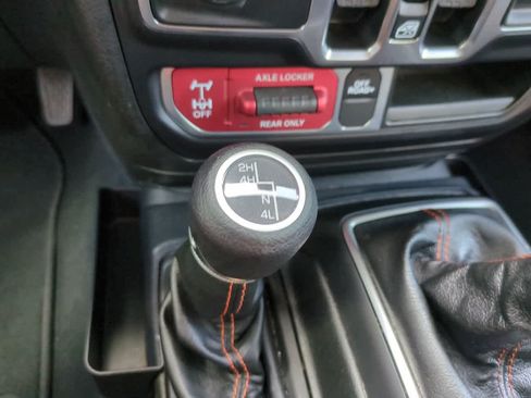 Used 2022 Jeep Gladiator Mojave AWD/4WD image 22