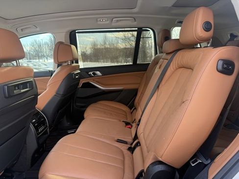 Used 2019 BMW X7 xDrive50i w/ Premium Package image 15