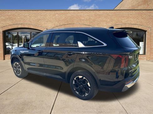 Used 2024 Kia Sorento S AWD/4WD image 11
