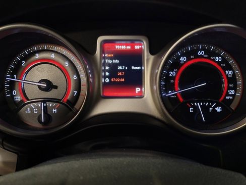 Used 2019 Dodge Journey SE image 23