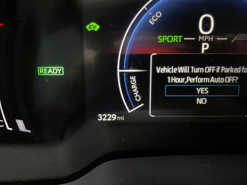 Certified 2025 Toyota Corolla SE w/ SE Premium Package image 22