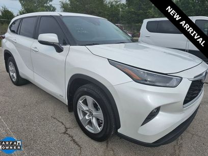 Used 2023 Toyota Highlander LE