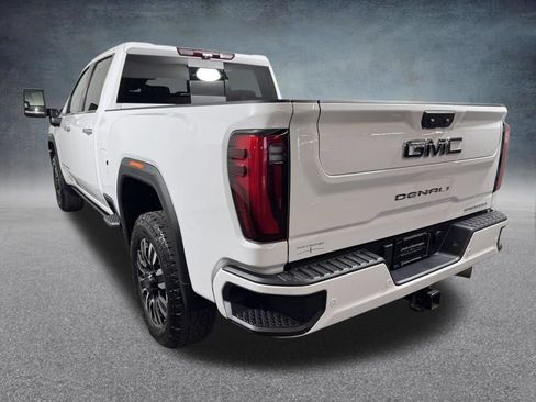 Used 2025 GMC Sierra 2500 Denali Ultimate AWD/4WD image 4