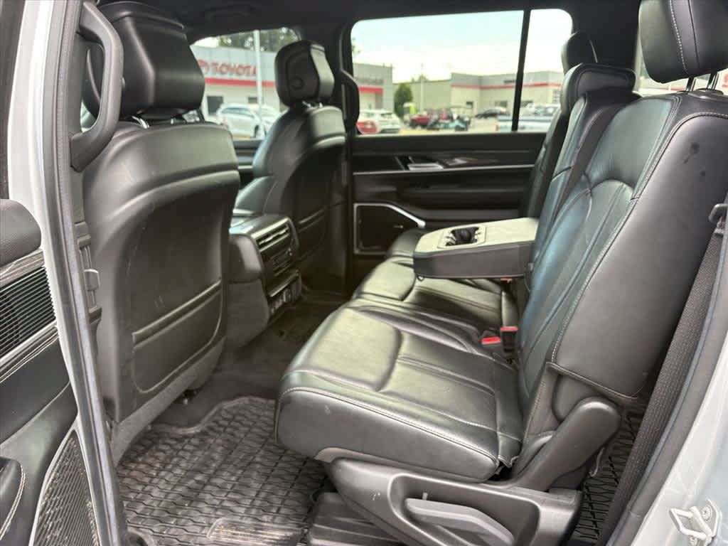 Used 2022 Jeep Wagoneer Series II AWD/4WD image 7