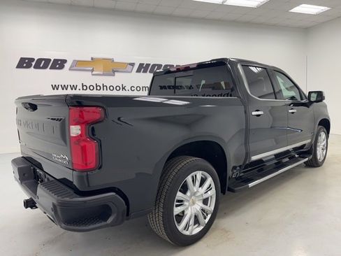 Used 2024 Chevrolet Silverado 1500 High Country w/ High Country Premium Package image 5