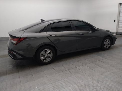 Used 2025 Hyundai Elantra SE FWD image 10