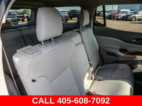 Used 2019 GMC Acadia SLE FWD image 22