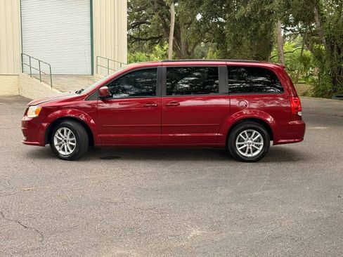Used 2014 Dodge Grand Caravan SXT FWD image 7