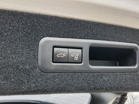 Used 2022 Lexus RX 450hL AWD w/ Premium Package image 28