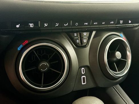 Used 2024 Chevrolet Blazer LT FWD image 16