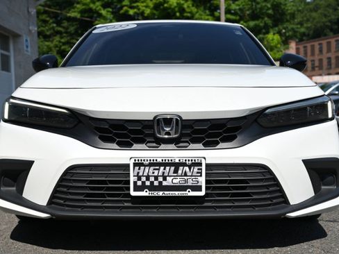 Used 2022 Honda Civic Sport image 8