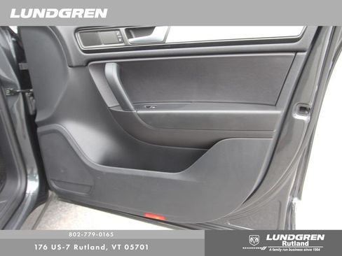 Used 2013 Volkswagen Touareg Sport AWD/4WD image 21