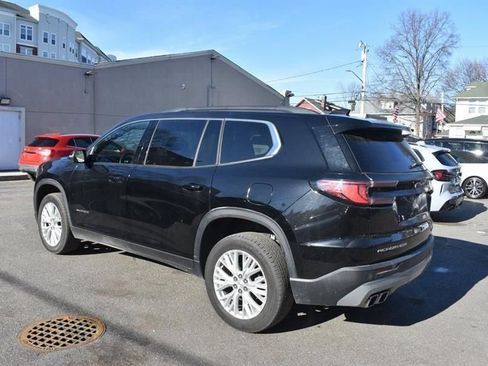 Used 2024 GMC Acadia Elevation FWD image 5