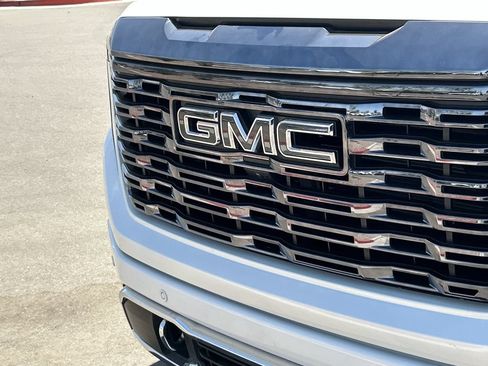 Used 2024 GMC Sierra 1500 Denali Ultimate AWD/4WD image 31