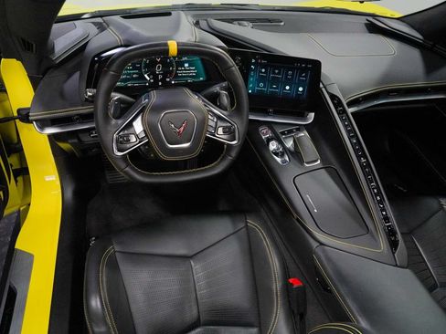Used 2024 Chevrolet Corvette Stingray Premium Conv w/ Z51 Performance Package RWD image 22