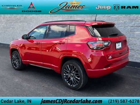Used 2022 Jeep Compass Limited w/ (RED) Package AWD/4WD image 3
