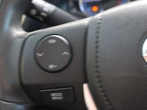 Used 2019 Toyota Corolla LE FWD image 13