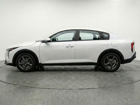 Used 2025 Kia K4 FWD image 5