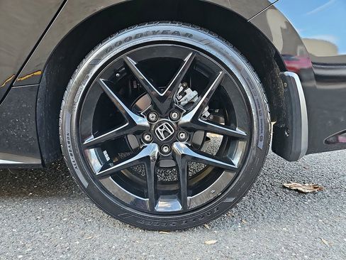 Used 2023 Honda Civic Sport image 28