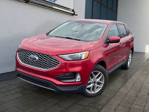 Used 2023 Ford Edge SEL w/ Convenience Package image 3